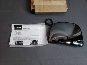 lot 71 image: Mack Truck-Lite Convex Replacement Mirror