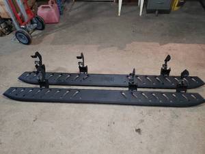 lot 130 image: Westin Running Boards