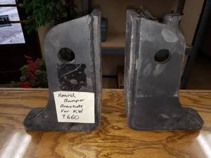 lot 136 image: Hoard Bumper Brackets for Kenworth T660