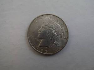 lot 22 image: 1922 Peace Silver Dollar