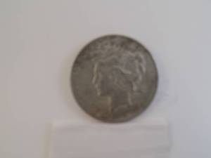 lot 33 image: 1922 Peace Silver Dollar