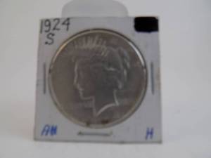 lot 39 image: 1924 S Peace Silver Dollar