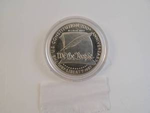 lot 71 image: 1787-1987 $1 US Constitution 200th Anniversary