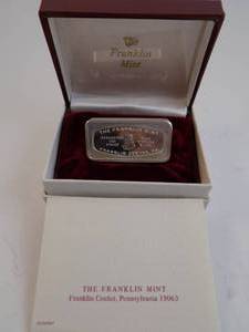 lot 133 image: 1970 Christmas Ingot Franklin Mint Solid Sterling Silver 1000 Grains With Certificate of Authenticity