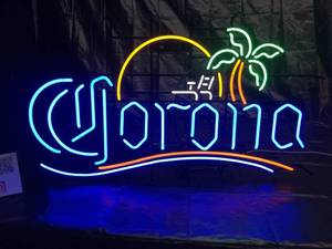 lot 27 image: Corona Dominator palm tree neon, NIB New in Box