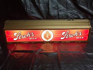 lot 29 image: Strohs pool table light