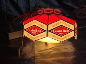 lot 39 image: Grain Belt faux stained glass  Tiffany style hanging lamp - small