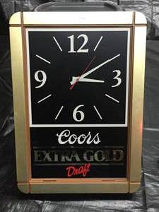 lot 49 image: Corona Extra Gold clock