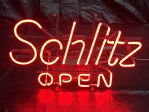 lot 56 image: Schlitz Open vintage neon