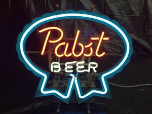 lot 68 image: Pabst Beer vintage neon
