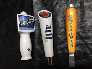 lot 217 image: Lot of 3 tap handles Bud Light Golden Wheat