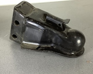 lot 1119 image: Ball Hitch