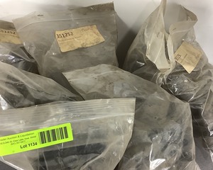 lot 1134 image: Plastic Nylex Bushings