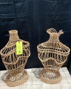 lot 2005 image: Wicker Manequins