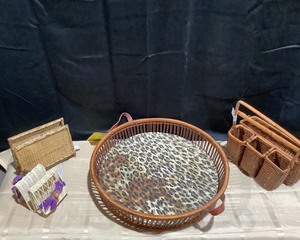 lot 2017 image: Wicker Kitchen Lot