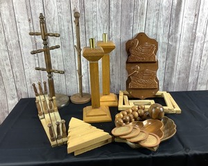 lot 2066 image: Wood Decor Lot