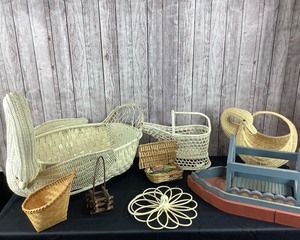 lot 2044 image: Wicker Swan Set