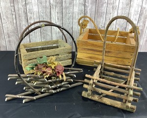 lot 2071 image: Lot of Wood Baskets