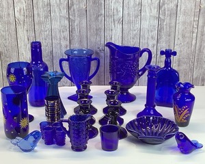 lot 2108 image: Blue Glass (large lot)