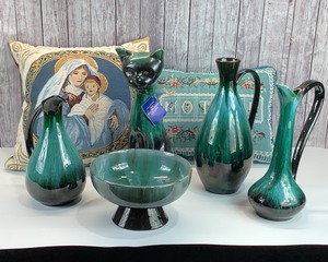 lot 2112 image: Blue Mountain Pottery Lot