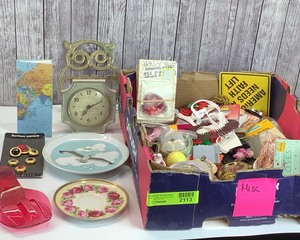 lot 2113 image: Lot of Misc Toys