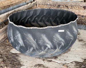 lot 10 image: Rubber Feed Bunker