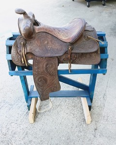 lot 29 image: Saddle and Stand