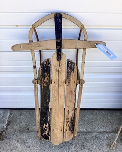 lot 34 image: Sled
