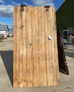 lot 43 image: Large Vintage Barnwood Door