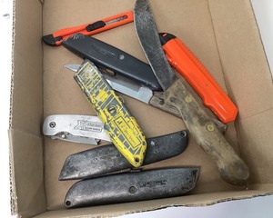 lot 145 image: Utility Knives
