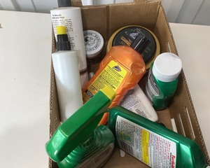 lot 143 image: Assorted Car Care Items