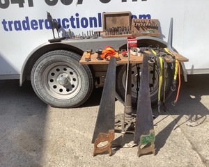 lot 176 image: Assorted Tools for the Garage