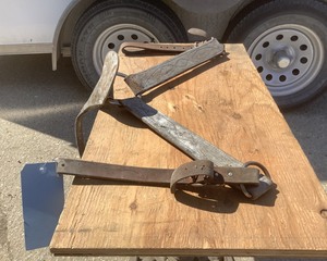 lot 76 image: nameit