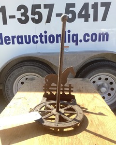 lot 75 image: Horse Paper Towel Holder