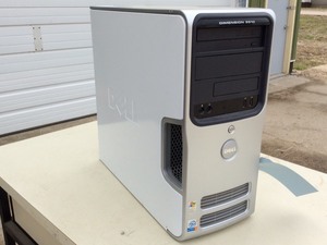 lot 135 image: Dell Computer Tower