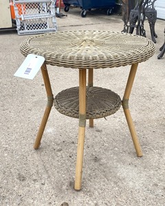 lot 103 image: Small Wicker Table