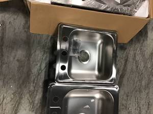 Lot of 2 assorted Kitchen Sink (1 are kit )  costumers returns