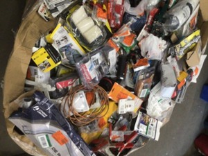 Pallet with assorted miscellaneous unit door locks hardware and more original customers returns