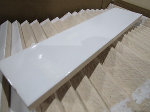 ITALIAN GLAZED PORCELAIN WALL TILE