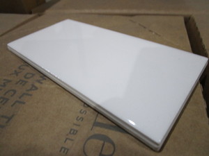 GLAZED WHITE CERAMIC TILE
