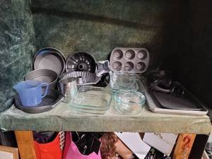 HUGE Lot of Bakeware Just in Time for the Holidays