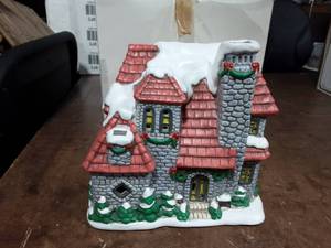 lot 70 image: Stone House #06338