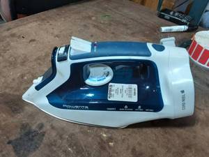 lot 120 image: Rowenta Accesstrem Executive Iron With Cord Reel Has $89.00 Price Tag-Looks New