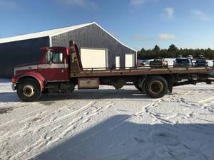 1995 International 4700 DT 466 Roll-Back