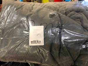 Company Plush 4-Piece Smoke Solid King Sheet Set, 50394L-K-SMOKE, NEW