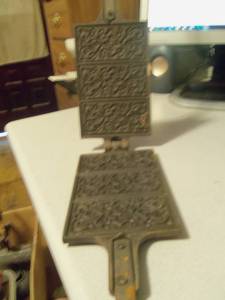 lot 17 image: 1pc. Norwegian Goro Press...