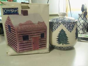 lot 24 image: 2pcs. Christmas Cookie Jars...