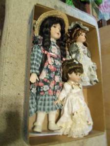 lot 40 image: 3 Porcelain dolls...