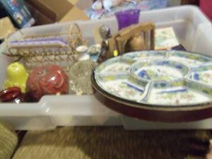 lot 94 image: Assorted home Dcor...