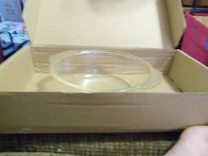 lot 106 image: Pyrex Casserole dish ...
